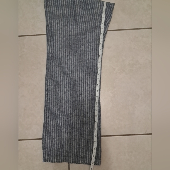 Ellen Tracy Women's Pants Size M Linen and Rayon Blend Striped. - Picture 10 of 11